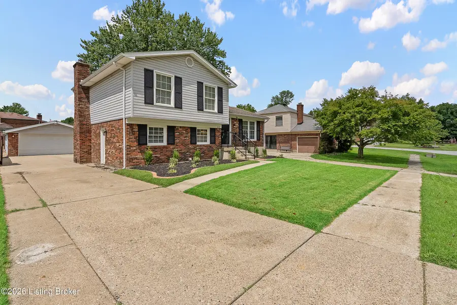 8308 Daverman Dr, Louisville, KY 40228 - #3