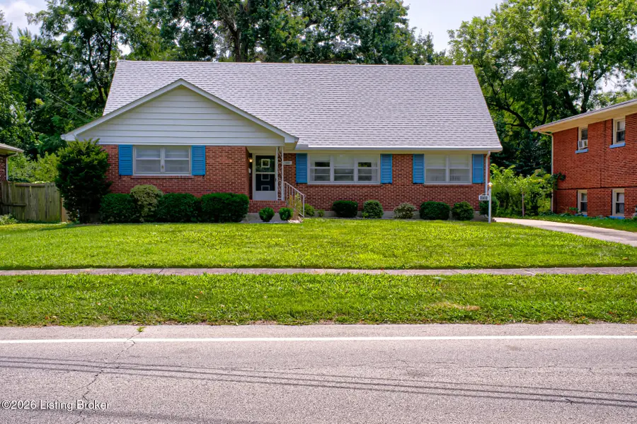 2302 Bradford Dr, Louisville, KY 40218 - #2