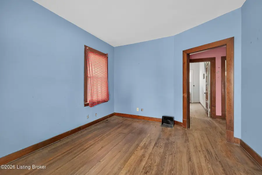 1119 E Burnett Ave, Louisville, KY 40217 - #2