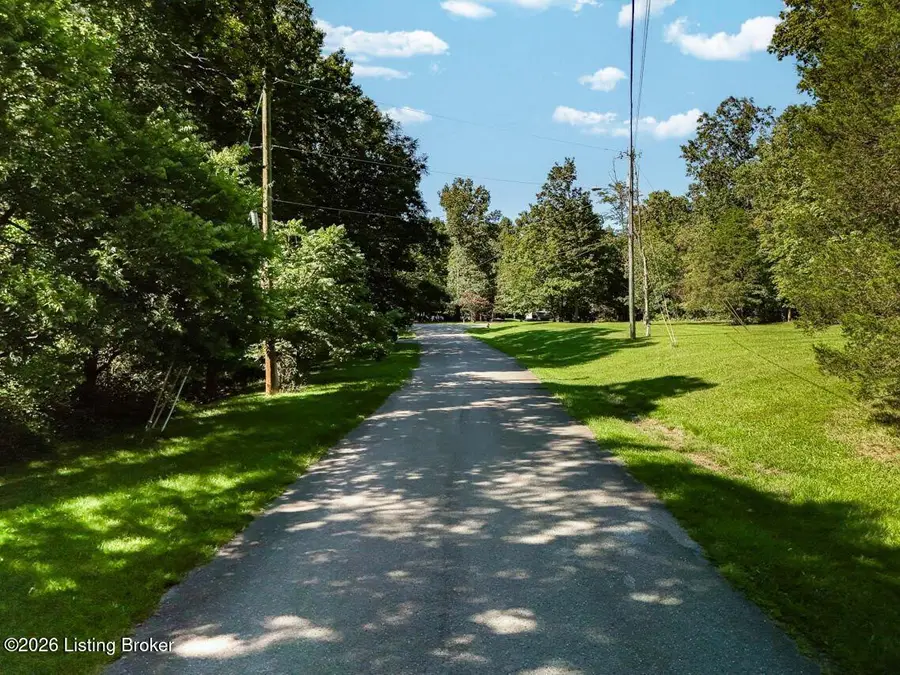 17206 Creek Ridge Rd, Louisville, KY 40245 - #2