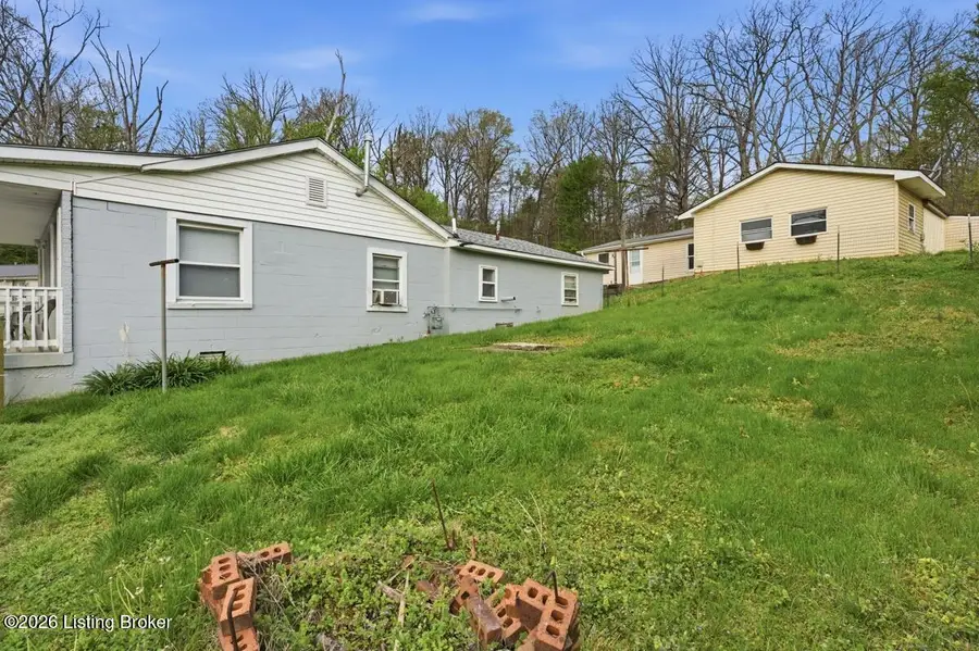 3011 Blevins Gap Rd, Louisville, KY 40272 - #3