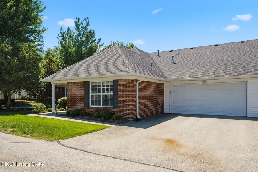 10231 Pine Glen Cir, Louisville, KY 40291 - #3
