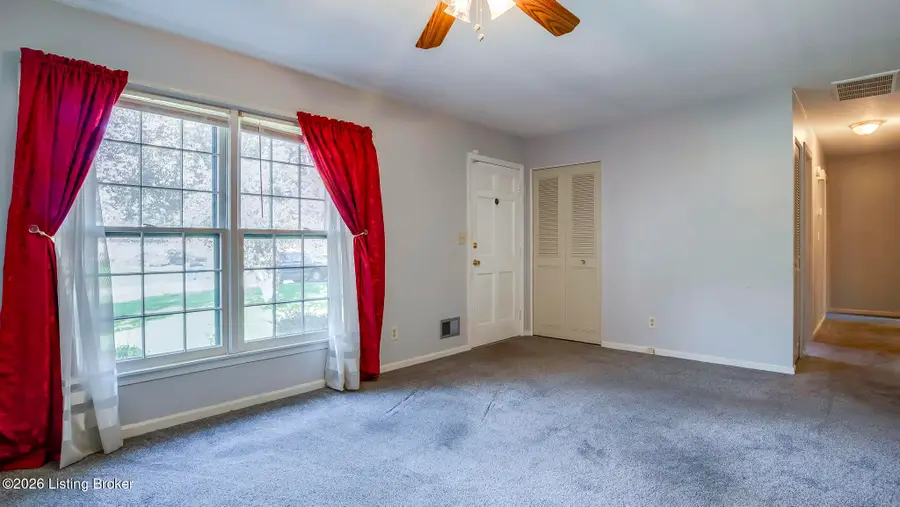 304 Patriot Ct, Louisville, KY 40214 - #2