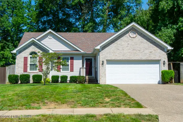 11107 Brook Bend Ct, Louisville, KY 40229