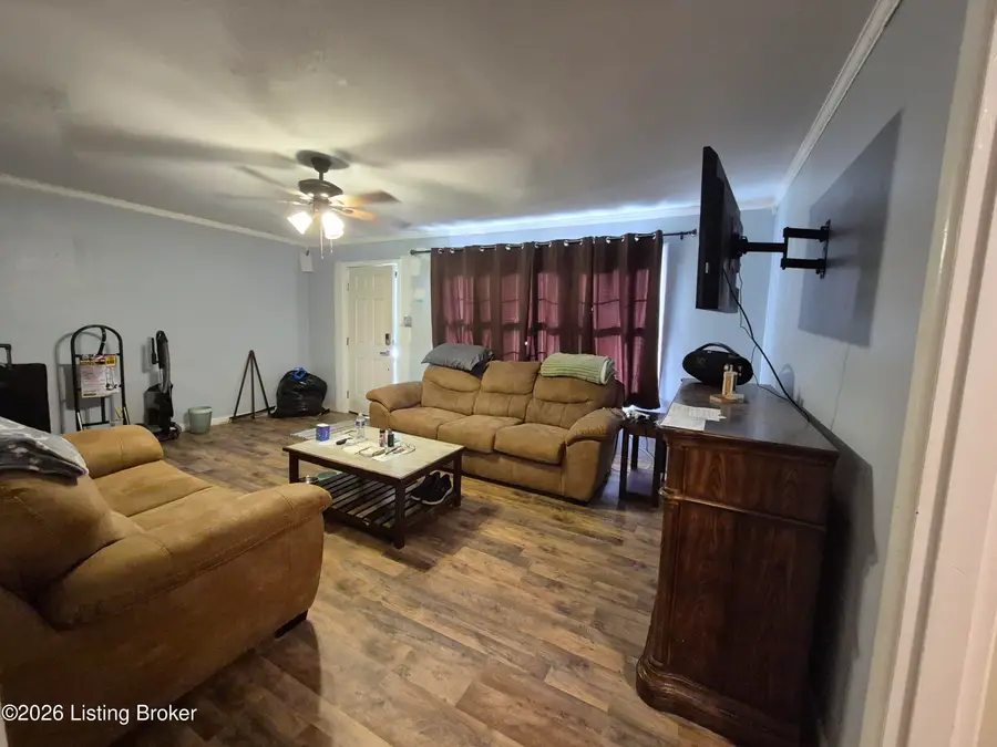 126 Hazel Lawn Dr, Shelbyville, KY 40065 - #3