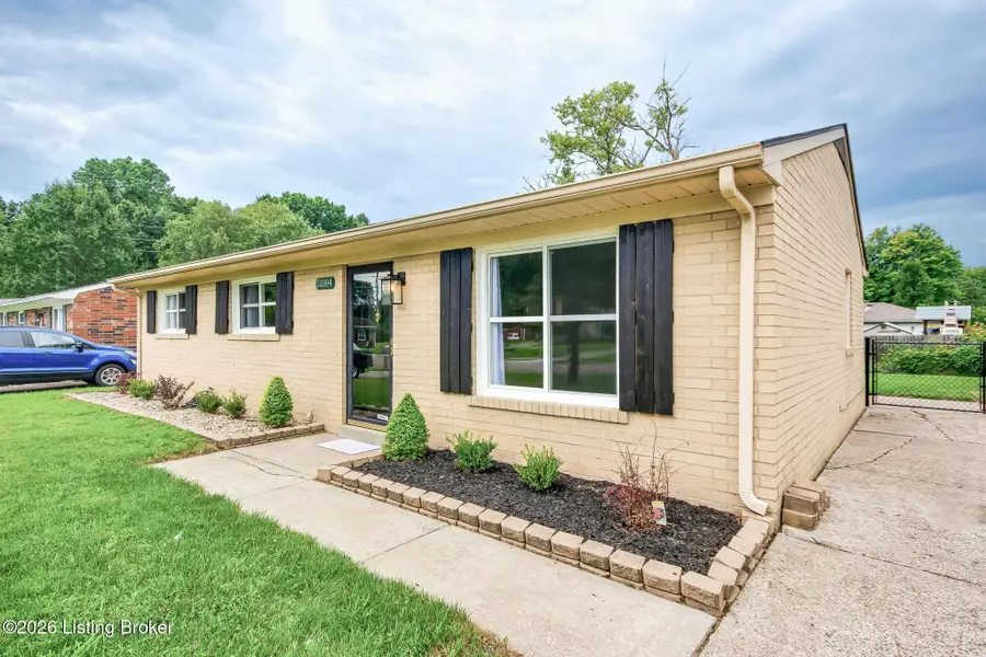 11004 Marbado Ct, Louisville, KY 40229 - #2