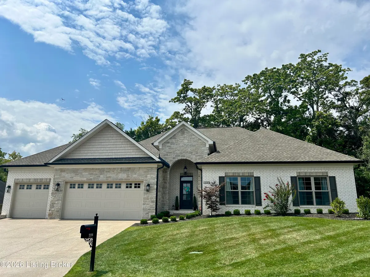 228 Maple Valley Rd, Louisville, KY 40245 - #1
