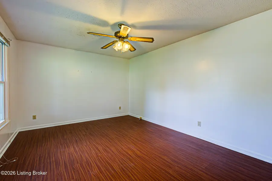 202 Clore Ave, La Grange, KY 40031 - #3