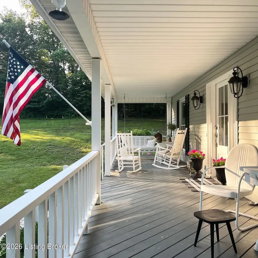 249 Woodland Hills Dr, Taylorsville, KY 40071 - #3