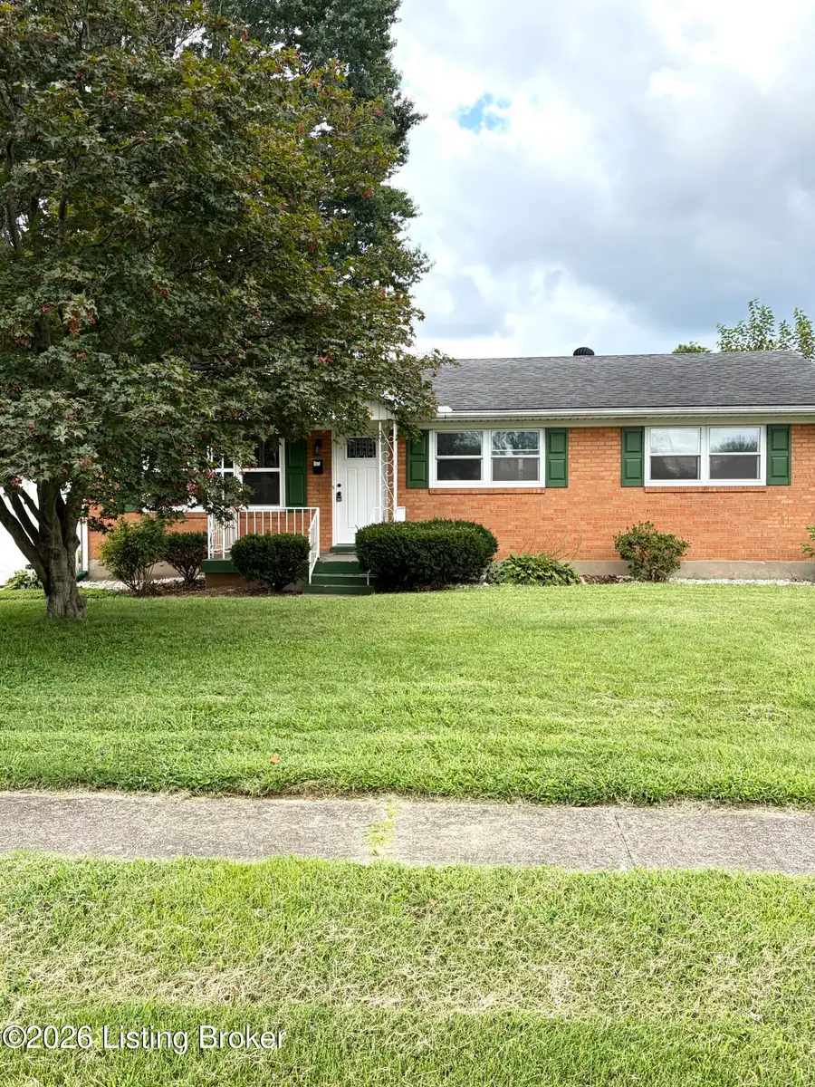 2318 Mary Catherine Dr, Louisville, KY 40216 - #2