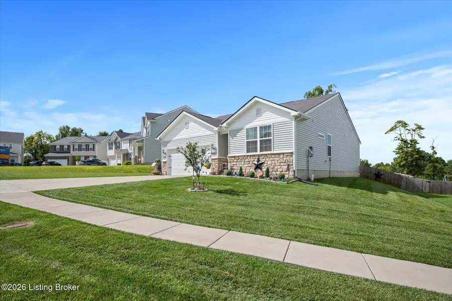 4002 White Pine Ln, La Grange, KY 40031 - #3
