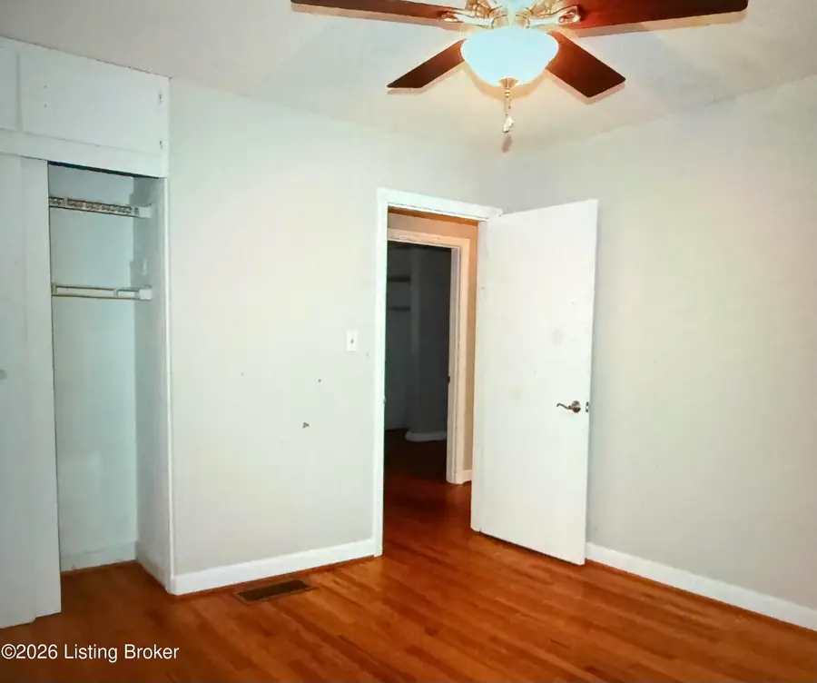 3018 Hendon Rd, Louisville, KY 40220 - #2