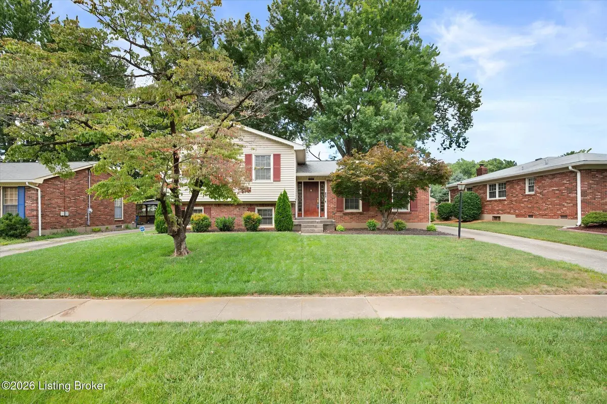 4021 Landside Dr, Louisville, KY 40220 - #1