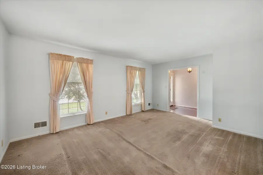 4021 Landside Dr, Louisville, KY 40220 - #3