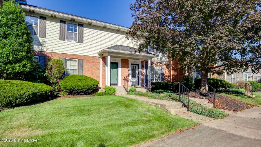 8615 Locust Ct, Louisville, KY 40242 - #2