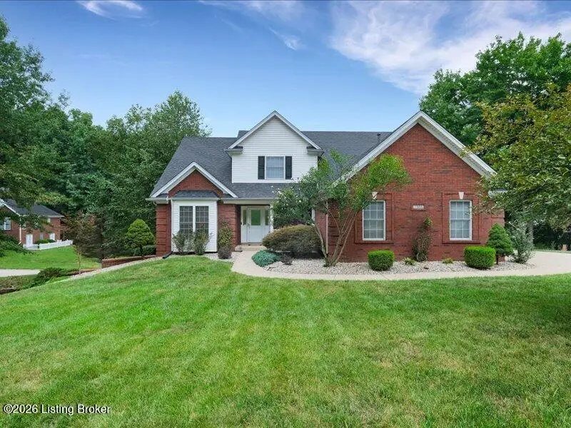 7505 Deer Hollow Ln, Louisville, KY 40214 - #2