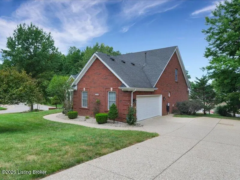 7505 Deer Hollow Ln, Louisville, KY 40214 - #3