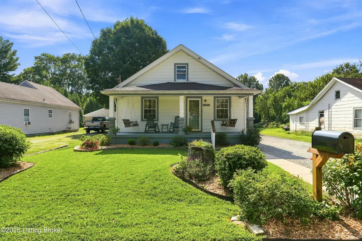 6209 Eureka Ave, Louisville, KY 40216 - #1
