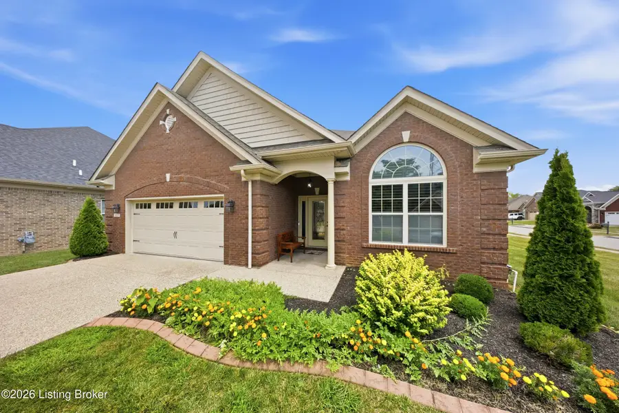 9815 Cedar Garden Dr, Louisville, KY 40291 - #2