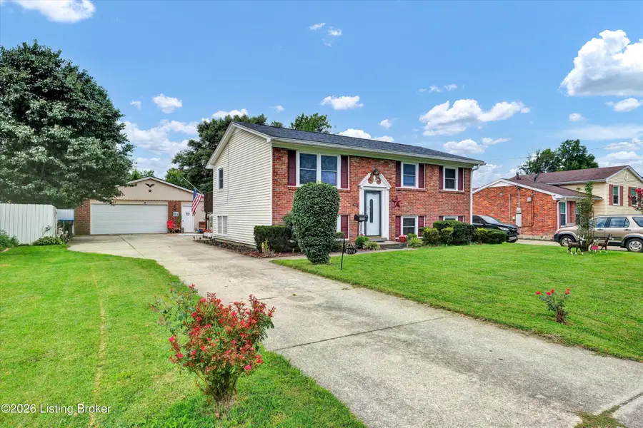 8014 Broadfern Dr, Louisville, KY 40291 - #2