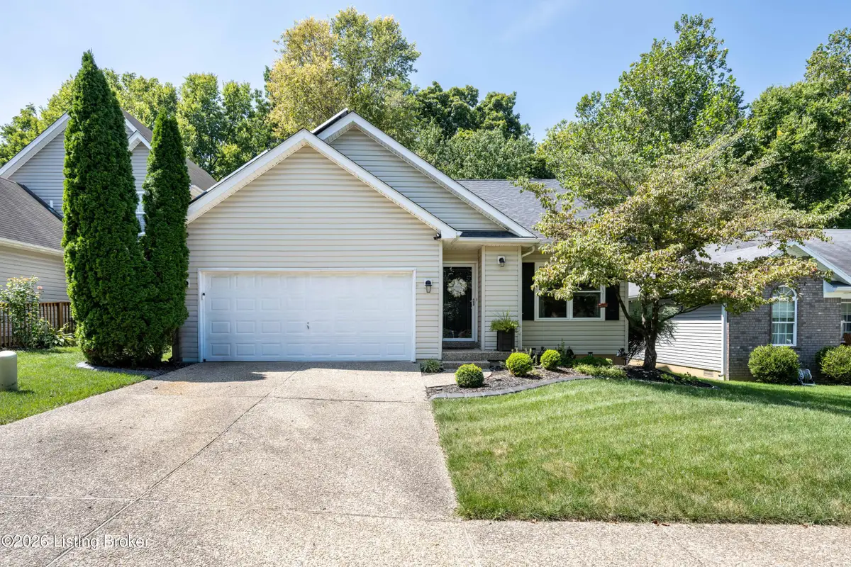 10400 Pinoak View Dr, Louisville, KY 40299 - #1