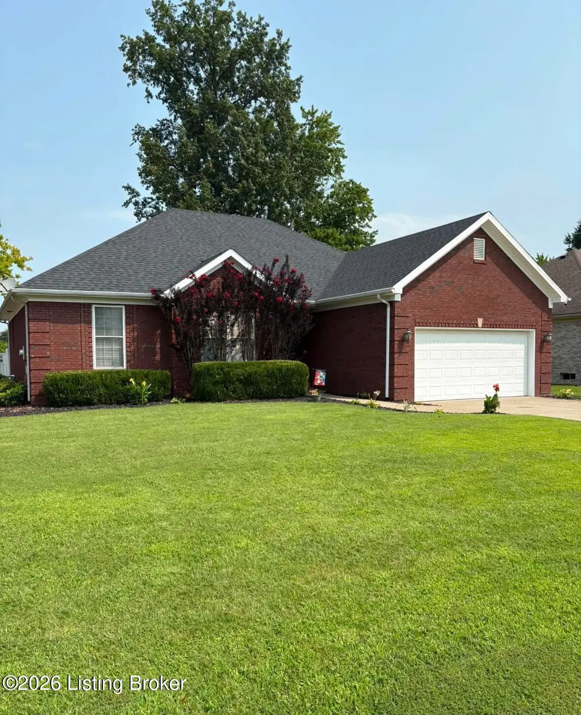 853 Shady Brook Ln, Louisville, KY 40229 - #1