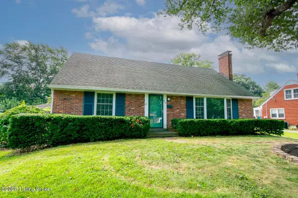 4310 Saint Regis Ln, Louisville, KY 40220