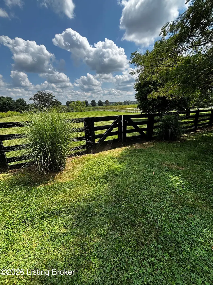 1050 Hebron Rd, Shelbyville, KY 40065 - #2