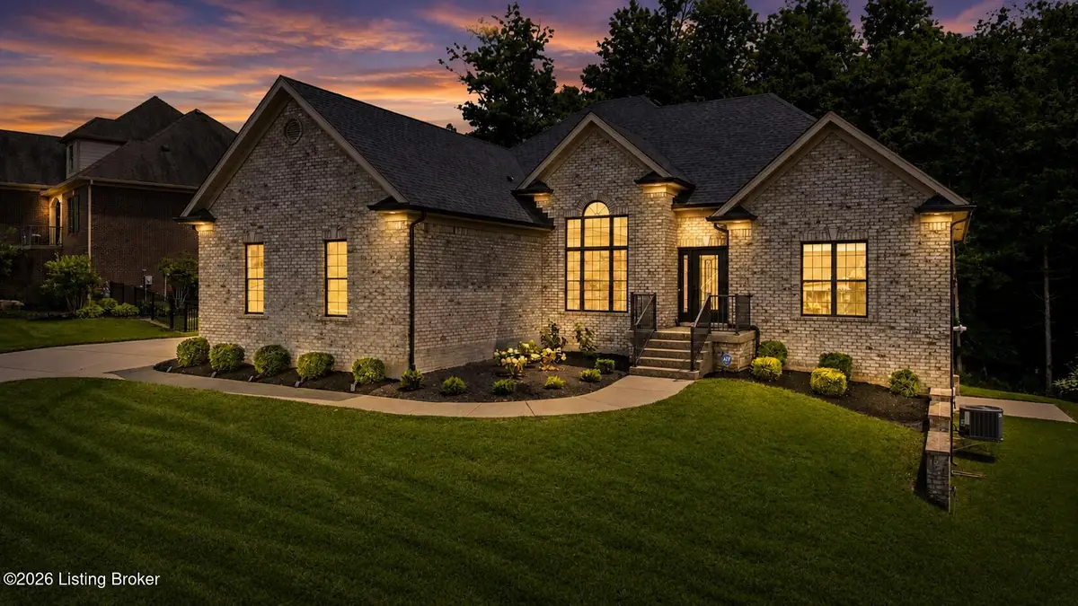 17216 Shakes Creek Dr, Fisherville, KY 40023 - #1