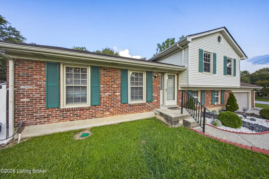 6913 Bellcrest Ct, Louisville, KY 40291 - #2