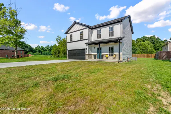 9300 River Trail Dr, Louisville, KY 40229