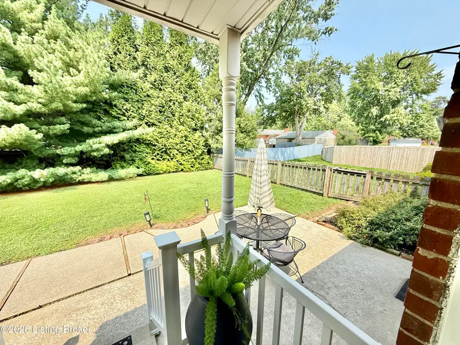 2206 Renown Dr, Jeffersontown, KY 40299 - #3