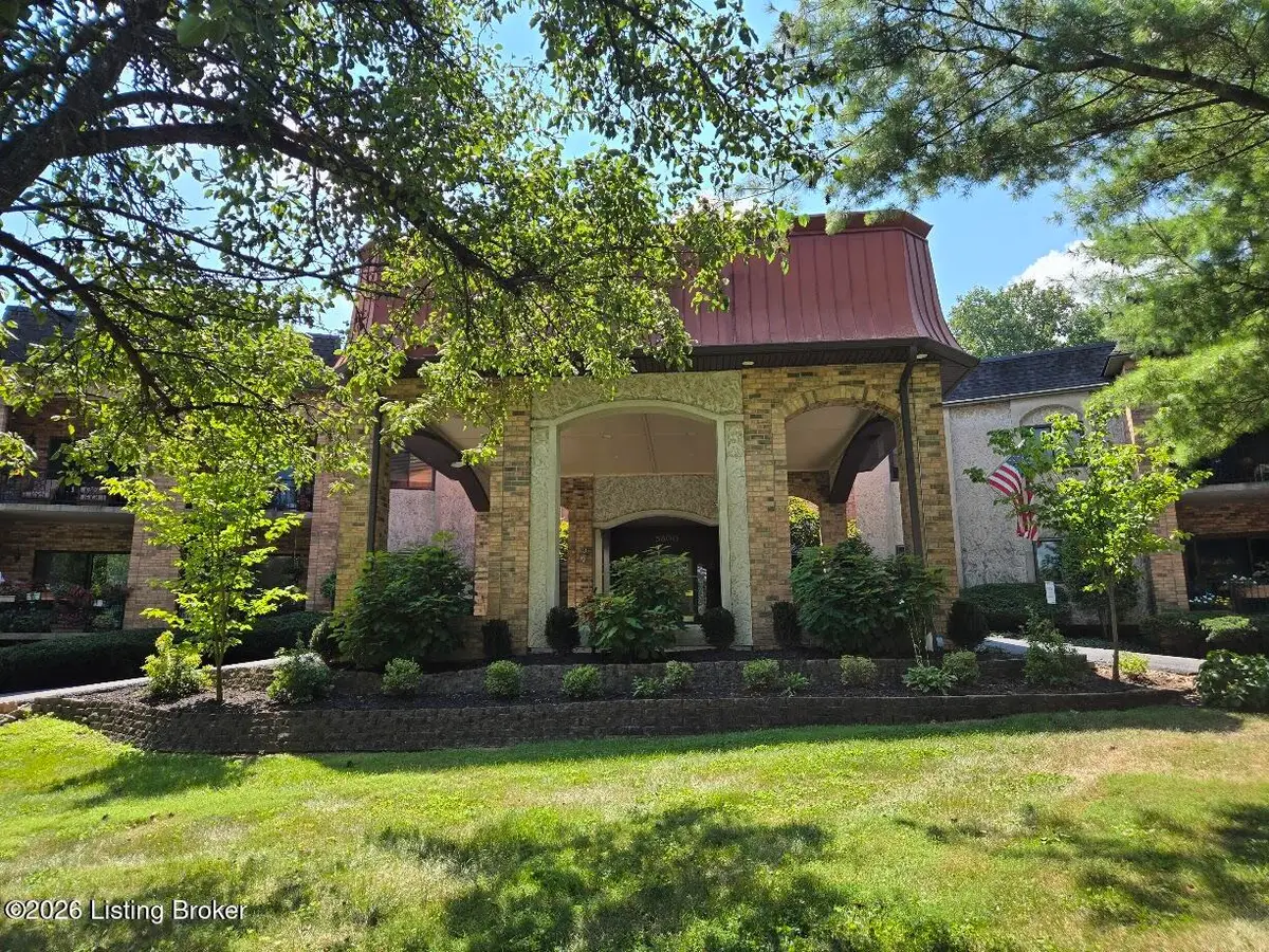 5800 Coach Gate Wynde #APT 273, Louisville, KY 40207 - #1