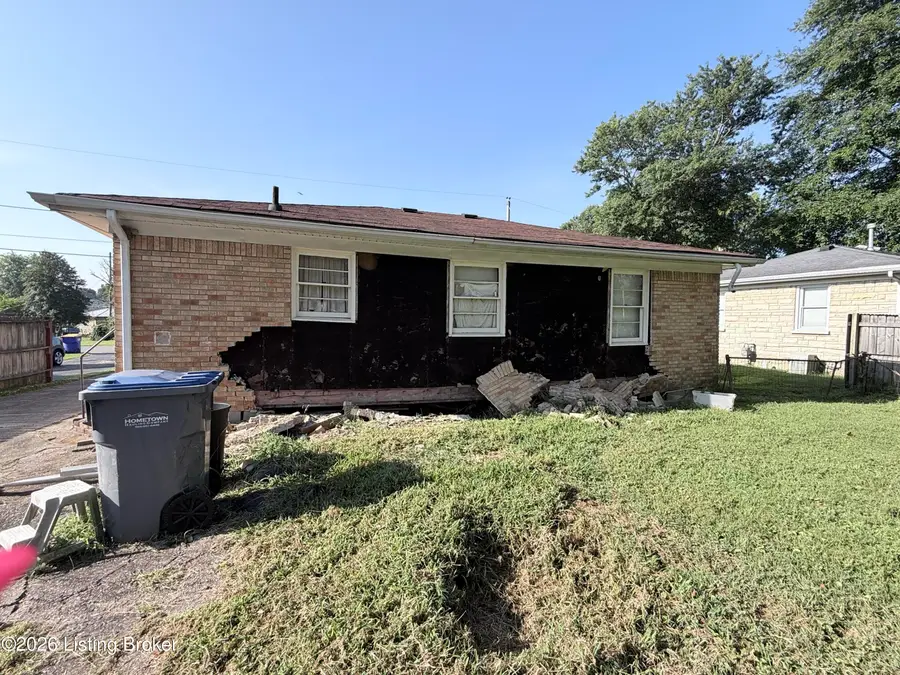 5905 Noah Dr, Louisville, KY 40258 - #3