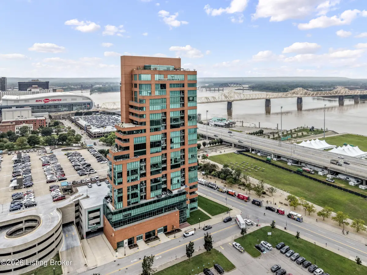 222 E Witherspoon St #902, Louisville, KY 40202 - #1