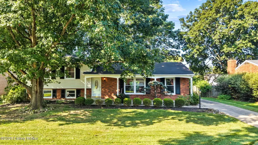 808 Foxwood Ave, Louisville, KY 40223 - #2