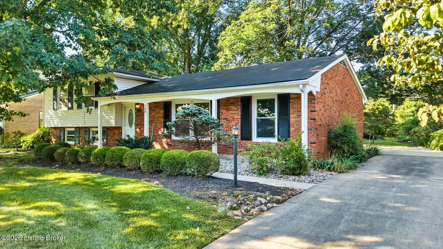 808 Foxwood Ave, Louisville, KY 40223 - #3