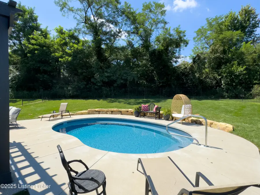 2002 N Beckley Station Rd, Louisville, KY 40245 - #2