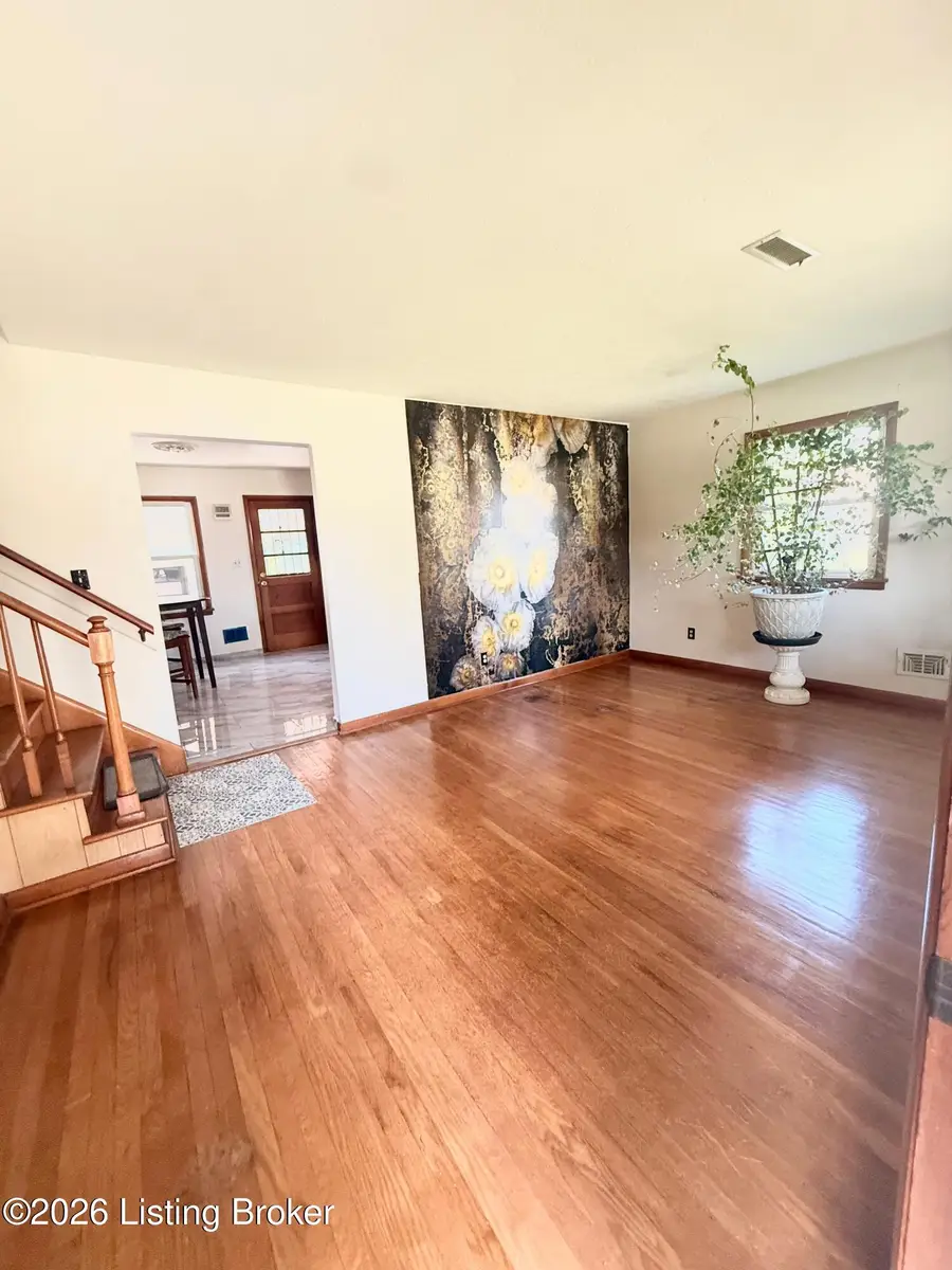 8101 Zelma Fields Ave, Louisville, KY 40228 - #3