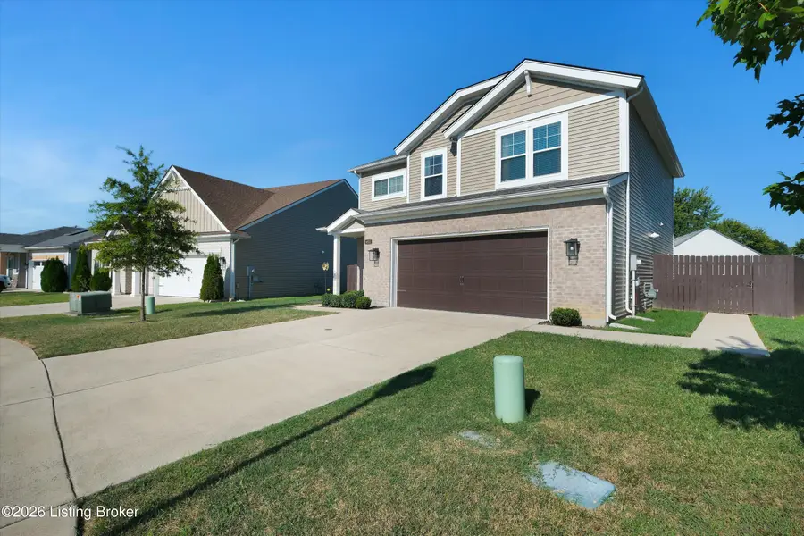 6522 Oak Village Dr, Louisville, KY 40228 - #2