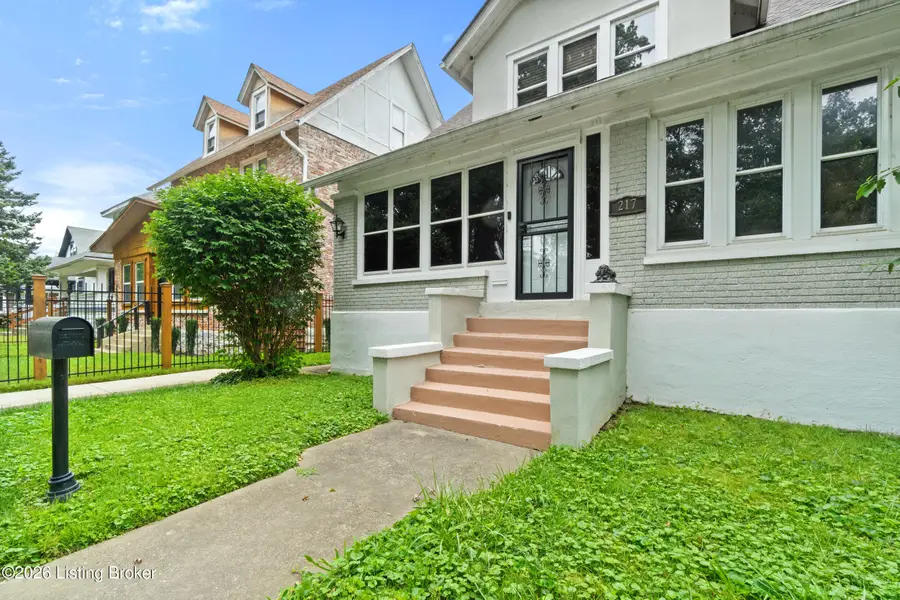 217 Shawnee Dr, Louisville, KY 40212 - #3