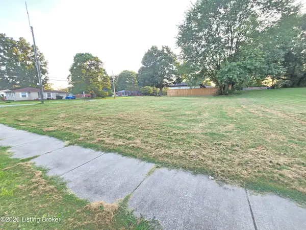 2201 Garrs Ln, Louisville, KY 40216