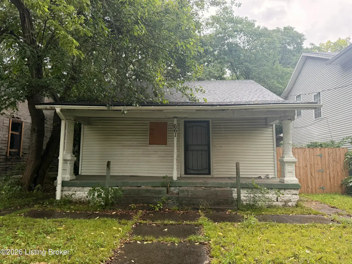 661 Hecks Ln, Louisville, KY 40211 - #1
