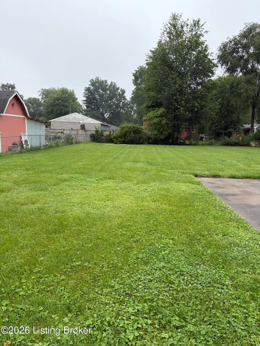 3403 Lees Ln, Louisville, KY 40216 - #3