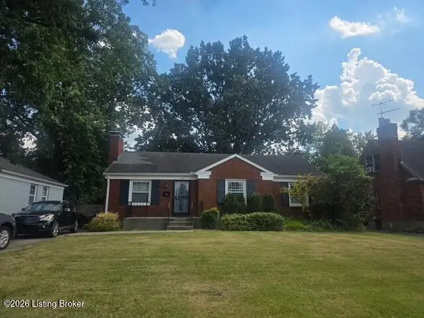 6847 Green Meadow Cir, Louisville, KY 40207