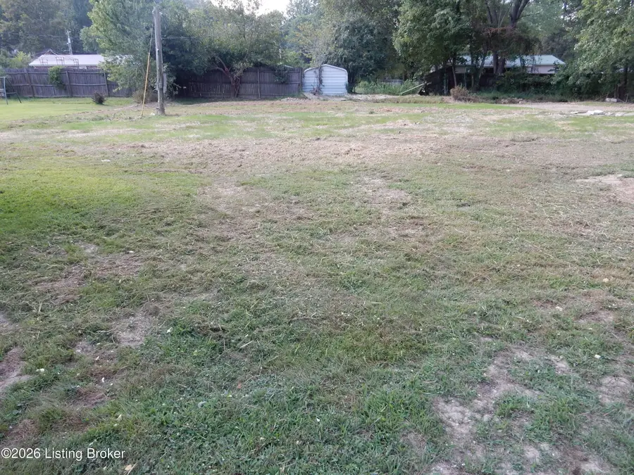 172 Lisa Dr, Shepherdsville, KY 40165 - #2