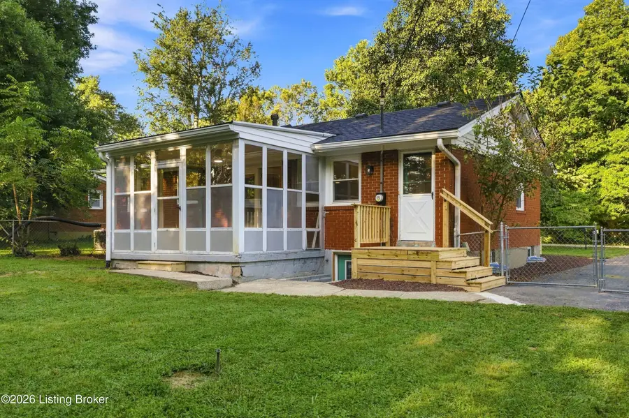 1611 Greenland Park Cir, Shelbyville, KY 40065 - #2