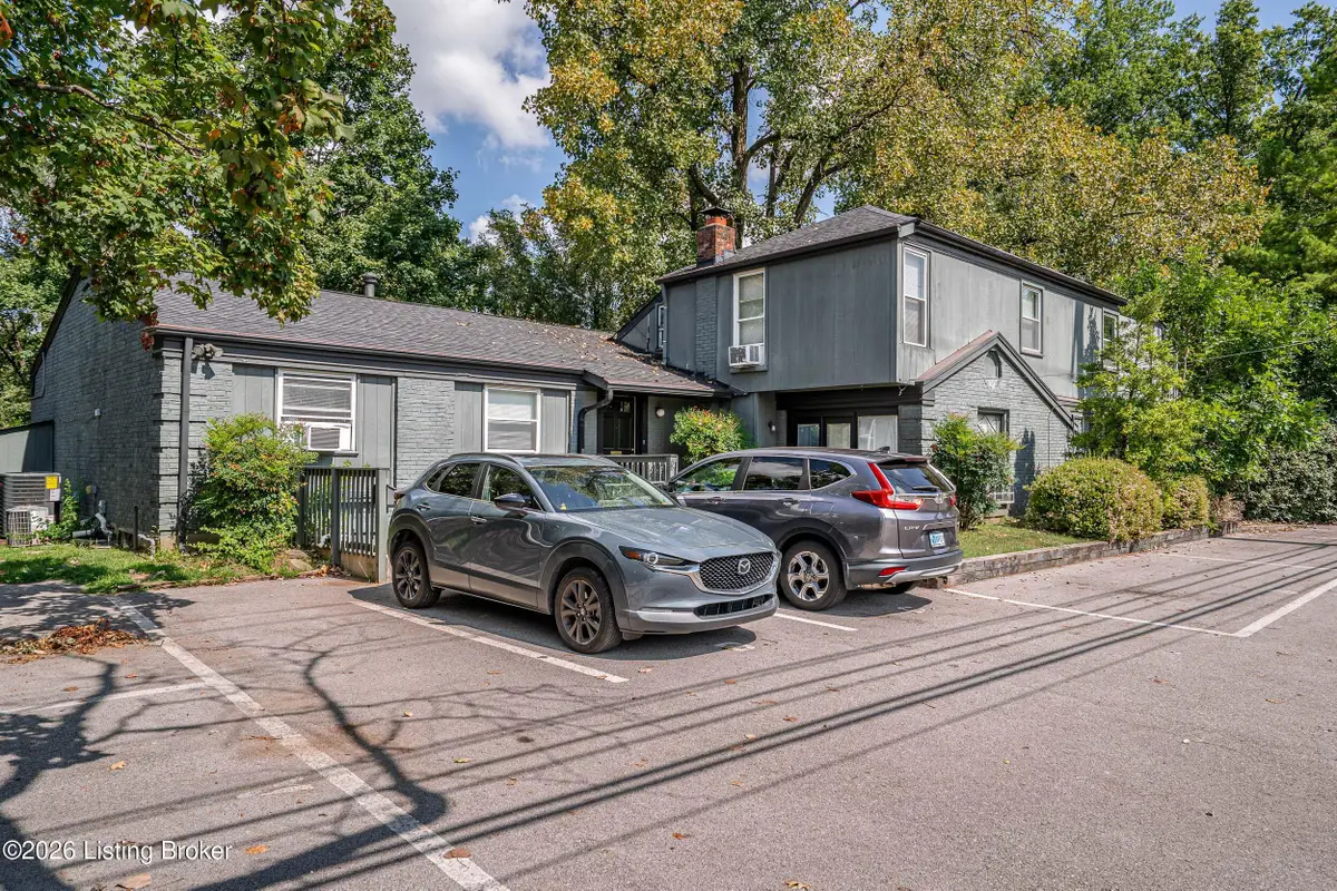 2851 Hikes Ln, Louisville, KY 40218 - #1