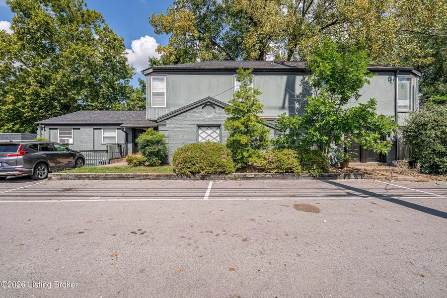 2851 Hikes Ln, Louisville, KY 40218 - #2