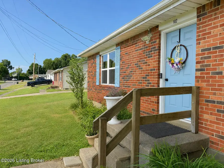 102 Heather Ct, Radcliff, KY 40160 - #3